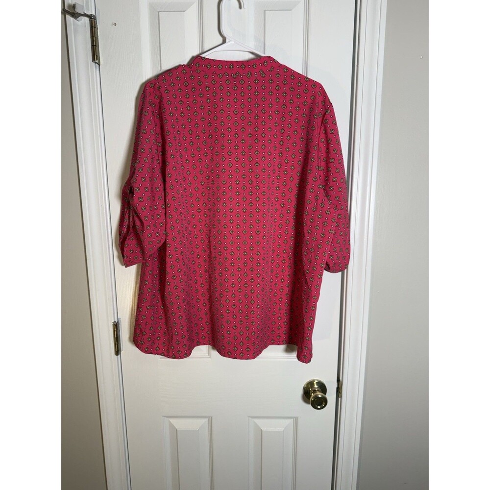 Shein Curve Pink Geometric Print V-Neck Roll Tab Sleeve Blouse Top Plus Size 2XL - Picture 9 of 9